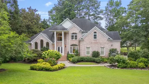 2680 Roxburgh Dr, Roswell, GA 30076