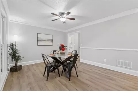 2021 Sturbridge Ln, Buford, GA 30519 photo 9