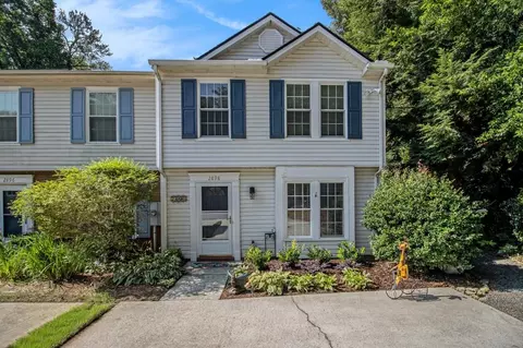 2898 Dresden Square Dr, Atlanta, GA 30341