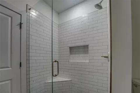 Bath - 5106 N Pratt St N, Covington, GA 30014 photo 2 of 8