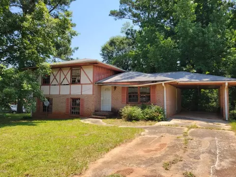 1816 Hallmark Dr, Griffin, GA 30223