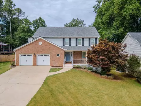 771 Deer Oaks Dr, Lawrenceville, GA 30044