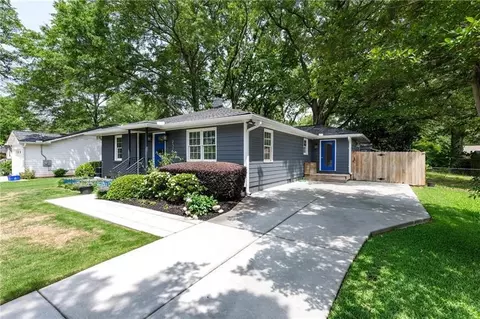 957 Sharon Cir SE, Smyrna, GA 30080
