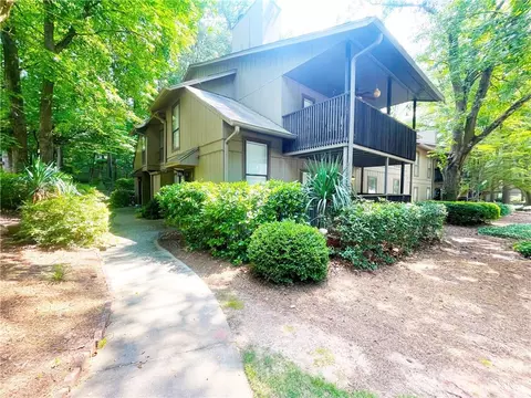 1002 Cumberland Ct SE, Smyrna, GA 30080