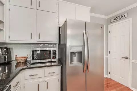 Kitchen - 2744 Pheasant Trl, Duluth, GA 30097 photo 3 of 6