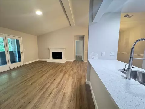 308 Warm Springs Cir, Roswell, GA 30075