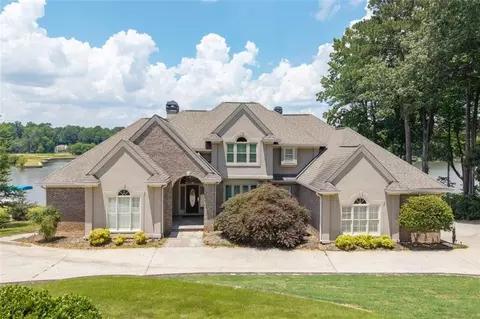 2220 Emerald Dr, Jonesboro, GA 30236
