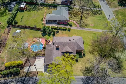 114 Pine Cir, Monroe, GA 30655 photo 3