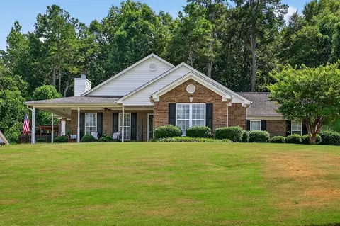 726 Overlook Dr, Winder, GA 30680