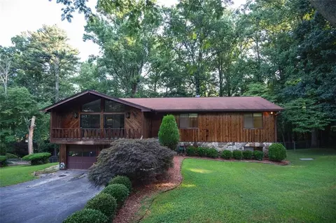 3570 Castlehill Ct, Tucker, GA 30084