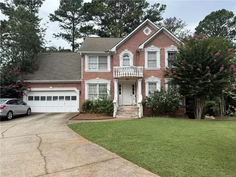 285 Plantation View Dr, Lawrenceville, GA 30044