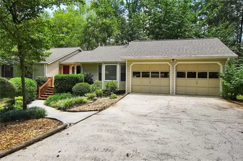 4781 W Lake Dr SE, Conyers, GA 30094