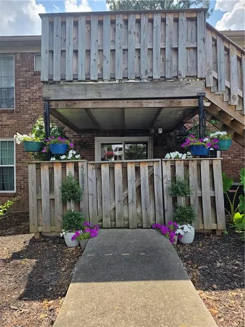 5681 Kingsport Dr, Atlanta, GA 30342