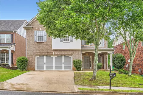 909 Pine Cove Dr, Lilburn, GA 30047