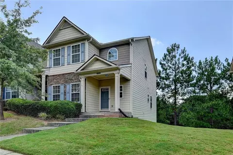 2458 Suwanee Pointe Dr, Lawrenceville, GA 30043