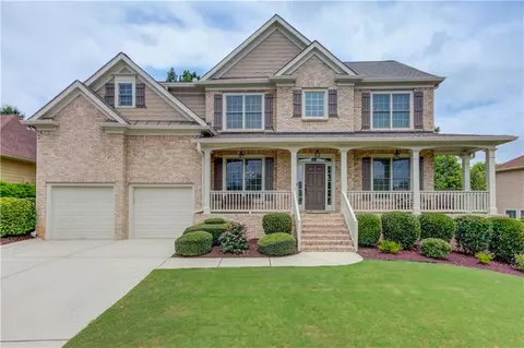 7921 Benchmark Dr, Flowery Branch, GA 30542