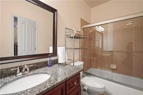 Bath - 4700 Cotter Pl, Stonecrest, GA 30038 photo 4 of 7