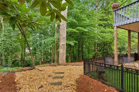 Exterior - 878 Treadstone Overlook, Suwanee, GA 30024 photo 4 of 8