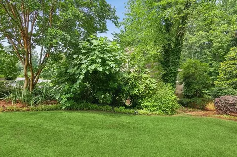 Exterior - 878 Treadstone Overlook, Suwanee, GA 30024 photo 6 of 8