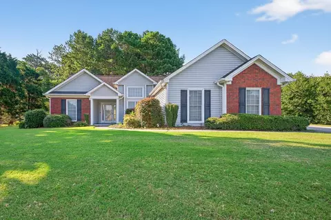 1750 Hampton Walk Dr, Hoschton, GA 30548