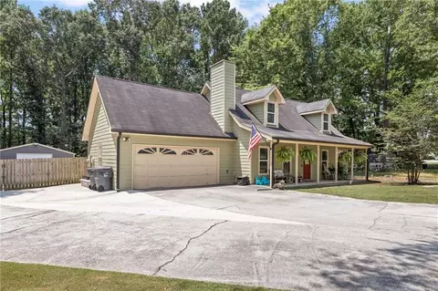 517 Chase Ct, Loganville, GA 30052