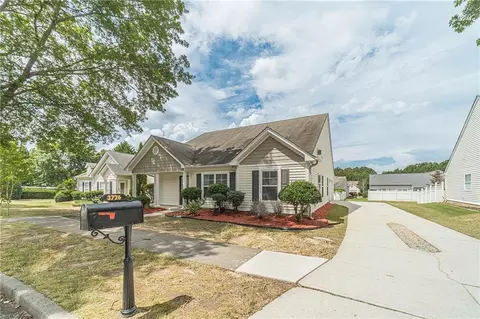 3726 Pine Village Pl, Loganville, GA 30052