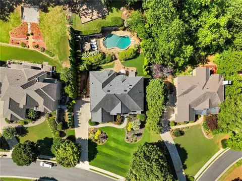 View/Area - 10155 Brixton Pl, Suwanee, GA 30024 photo 2 of 10