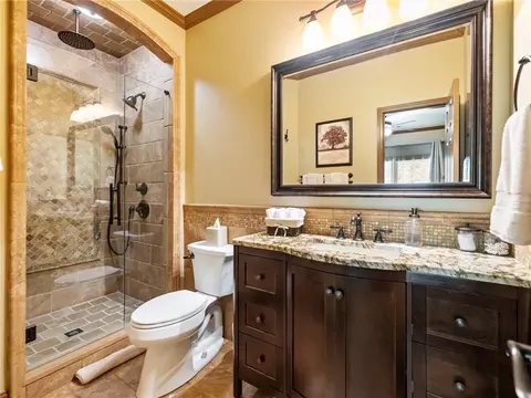 Bath - 10155 Brixton Pl, Suwanee, GA 30024 photo 9 of 10