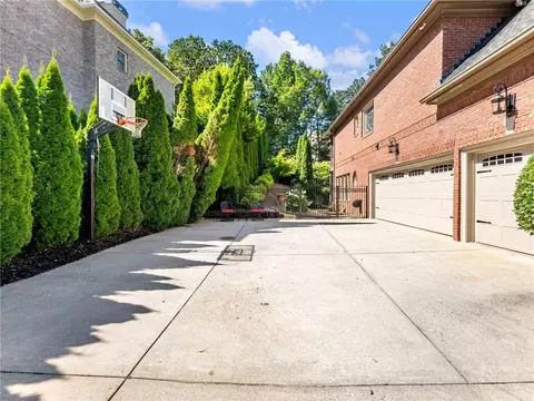 Exterior - 10155 Brixton Pl, Suwanee, GA 30024 photo 8 of 41