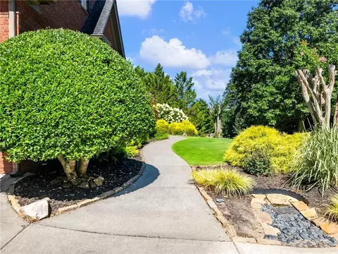 Exterior - 10155 Brixton Pl, Suwanee, GA 30024 photo 9 of 41