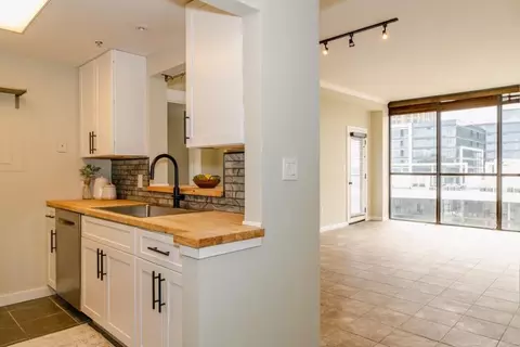 1280 W Peachtree St NW #3709, Atlanta, GA 30309