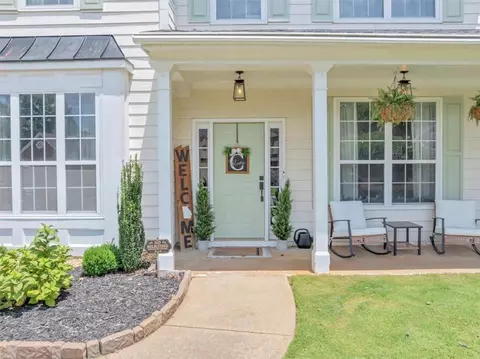 5074 Newpark Dr NW, Acworth, GA 30101