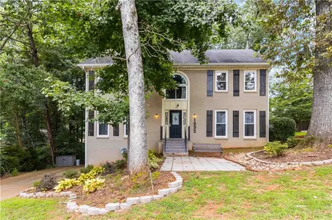 1692 Windsor Chase Ct, Lawrenceville, GA 30043