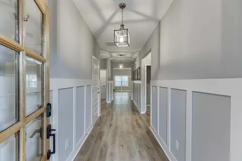 237 Oakwood Dr, Commerce, GA 30529 photo 5