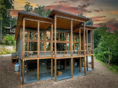 768 Cherokee Cir, Ellijay, GA 30540