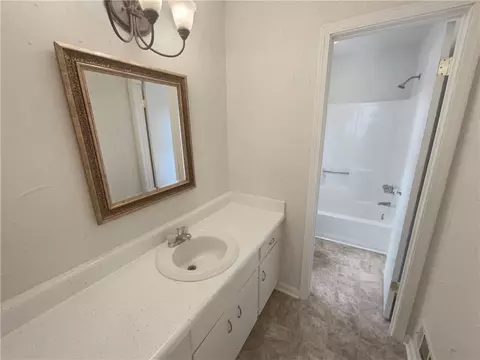 Bath - 2811 Spring St, Dacula, GA 30019 photo 2 of 5