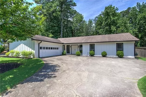 3125 Waterfront Cir, Marietta, GA 30062