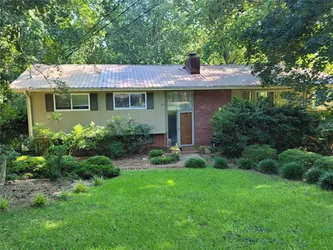 2157 Skyline Dr, Gainesville, GA 30501