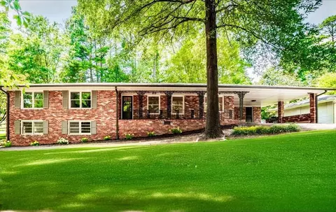 1520 Diamond Head Cir, Decatur, GA 30033