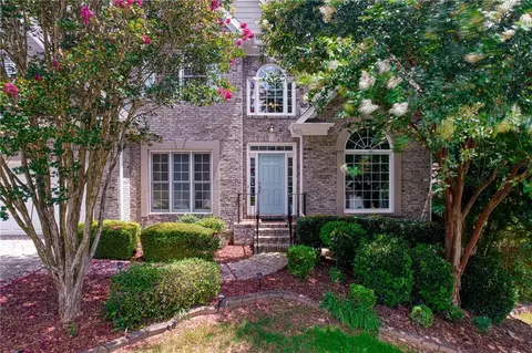 620 Catamount Way SW, Lilburn, GA 30047