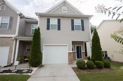 4727 Beacon Ridge Ln, Flowery Branch, GA 30542