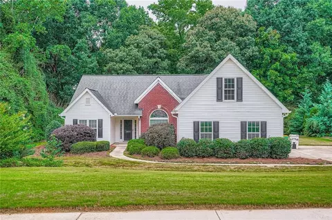 4642 Devencrest Ln, Buford, GA 30519