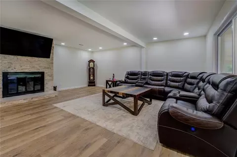 Living - 125 Mayo Rd, Covington, GA 30014 photo 3 of 6