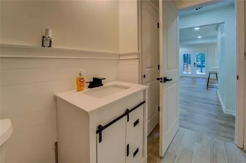 Bath - 125 Mayo Rd, Covington, GA 30014 photo 6 of 7