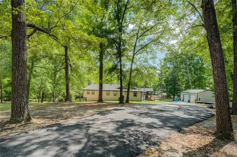 Exterior - 125 Mayo Rd, Covington, GA 30014 photo 7 of 15