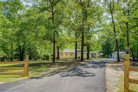 Exterior - 125 Mayo Rd, Covington, GA 30014 photo 8 of 15