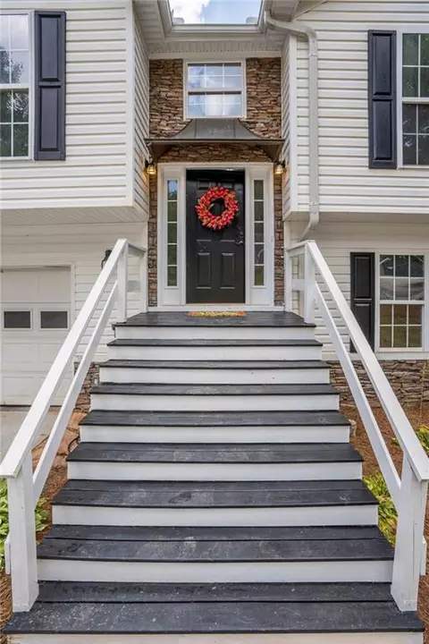 250 Cedar Hollow Dr, Talmo, GA 30575