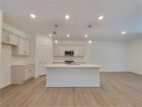 Kitchen - 388 Silverleaf Trl, Bethlehem, GA 30620 photo 1 of 3