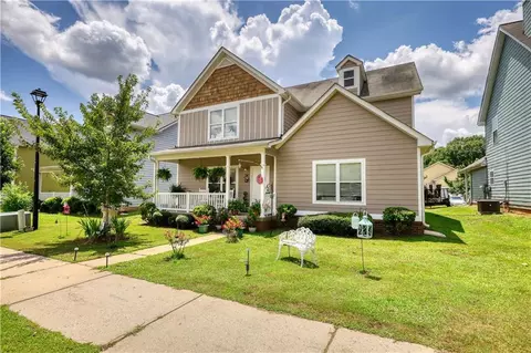 35 Paula Dr, Porterdale, GA 30014