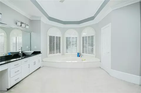 Bath - 8015 Turnberry Way, Duluth, GA 30097 photo 2 of 8